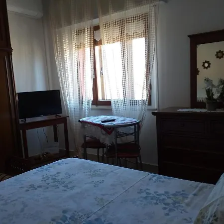 La Rosa Rossa Bed & Breakfast
