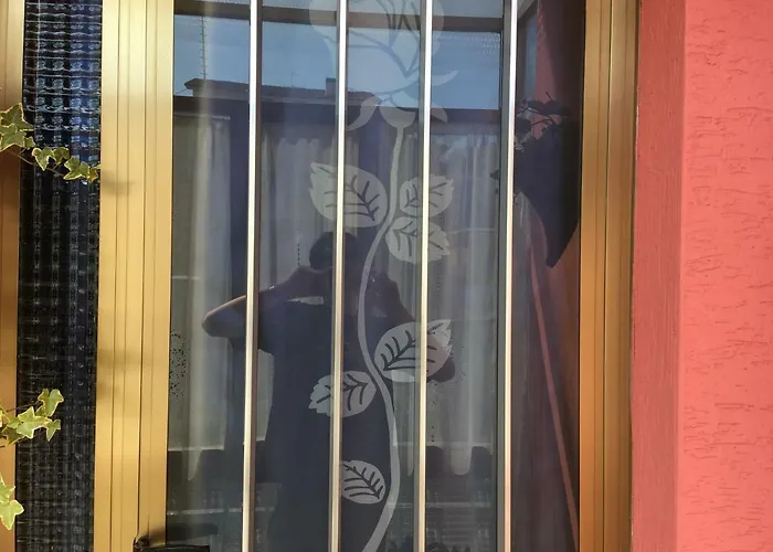 La Rosa Rossa Bed & Breakfast